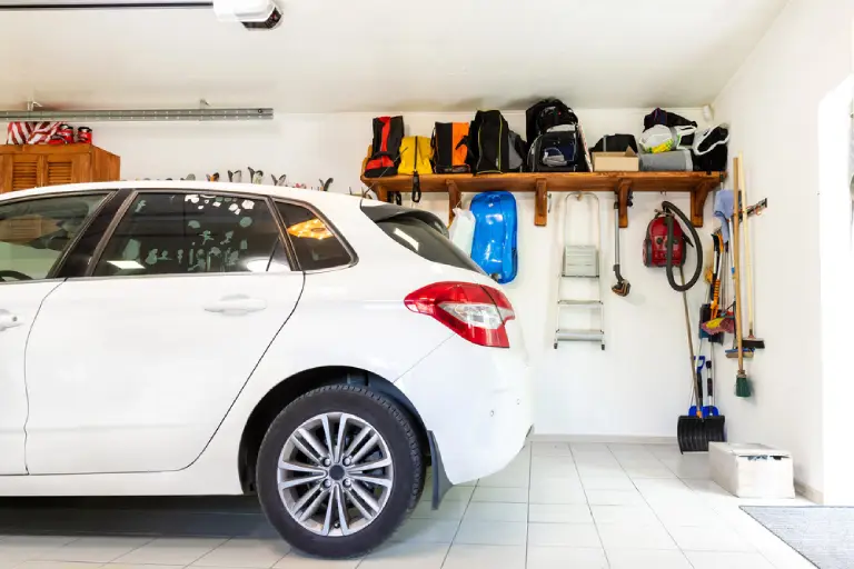 Car locksmith services in Melbourne FL offering on-site key replacement, programming, and lockout assistance at home